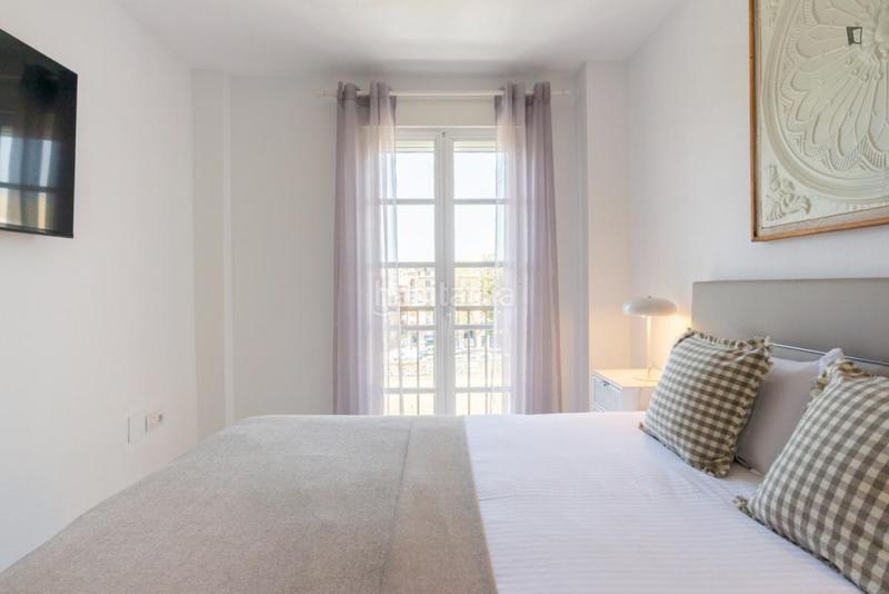 Foto 80c3faad-70b2-474f-abcb-f5ccbe88f9e9. Location appartement avec chauffage dans La Goleta - San Felipe Neri Málaga