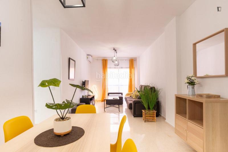 Foto 69a6d7d8-c321-4ef6-84ea-322ddb7c08c7. Miete appartement in La Goleta - San Felipe Neri Málaga