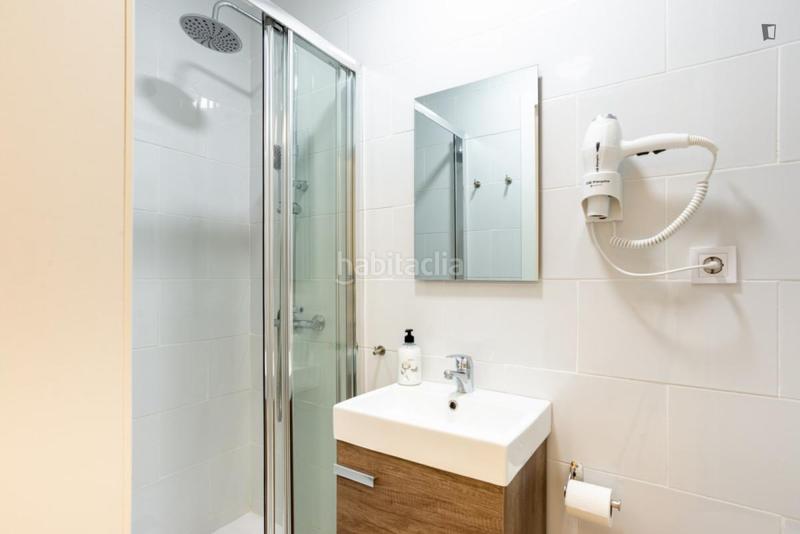 Foto af2011f0-de17-4e95-b30d-8ac731386f58. Miete appartement in La Goleta - San Felipe Neri Málaga