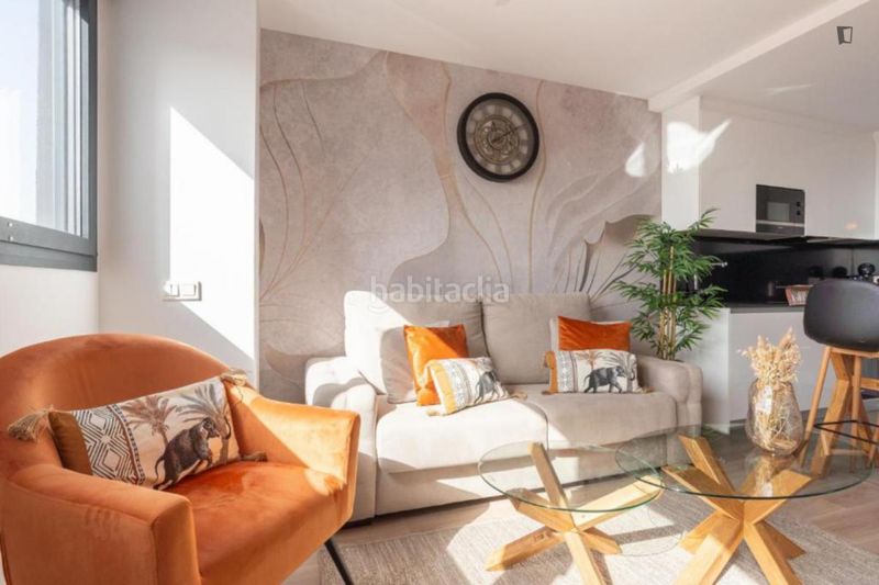 Foto 5ace5f11-f31a-45e5-98a1-353abecb84b8. Lloguer apartament amb calefacció a Martiricos - La Roca - La Rosaleda Málaga