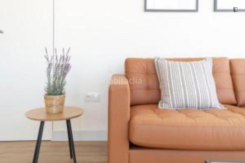 Foto 722c49ae-a355-409a-866e-23c901ada2a6. Lloguer apartament amb calefacció a La Goleta - San Felipe Neri Málaga