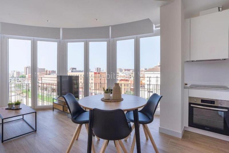 Foto 04a5236b-f7a0-464c-8cb8-bcef7ba0bbd6. Alquiler apartamento en La Goleta - San Felipe Neri Málaga