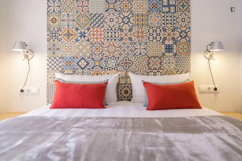 Foto dd757eb6-8cd6-4c2f-9869-bce35b38808a. Miete appartement in La Merced Málaga