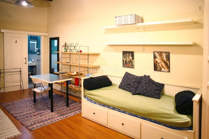 Foto 0dd51efc-2ae6-4cb7-b9fc-27d06ff1363b. Miete studiowohnung mit heizung in Feria Sevilla