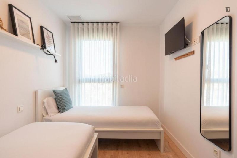 Foto 3808d487-cc49-4f49-aff7-d3bdab8a659e. Lloguer apartament a Martiricos - La Roca - La Rosaleda Málaga