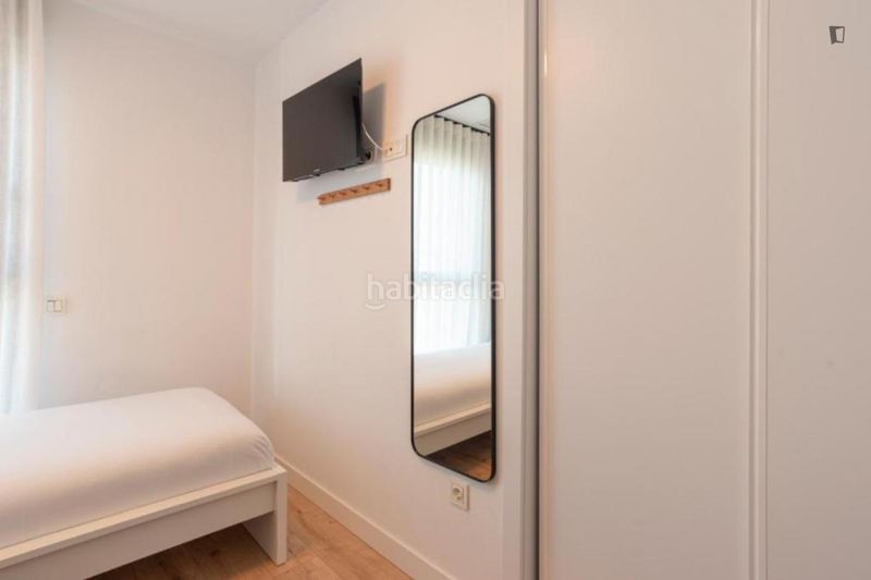 Foto 455170ac-8b8c-45e4-a2b1-3f19247cf1a9. Lloguer apartament a Martiricos - La Roca - La Rosaleda Málaga