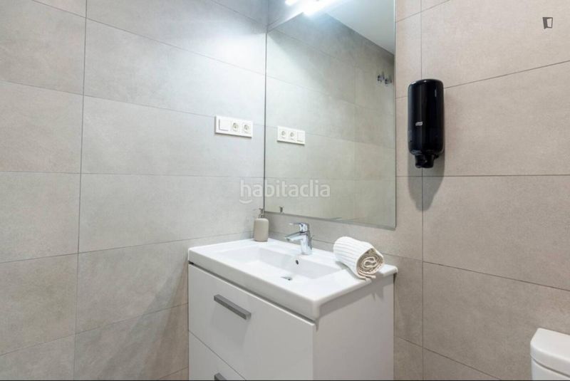Foto 4fe7e865-66c9-44c1-8b4a-f9d52f8fa3b4. Lloguer apartament a Martiricos - La Roca - La Rosaleda Málaga