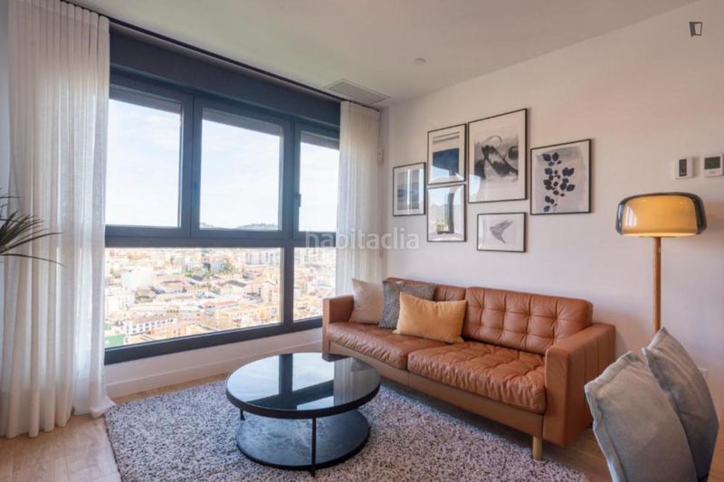 Foto c549b807-33b8-44ff-a469-d3b062fe9e41. Lloguer apartament a Martiricos - La Roca - La Rosaleda Málaga