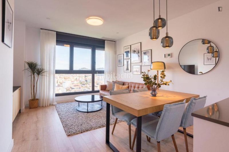 Foto e92336d2-2d2b-433b-9dfc-48a9d2eb4f9a. Lloguer apartament a Martiricos - La Roca - La Rosaleda Málaga