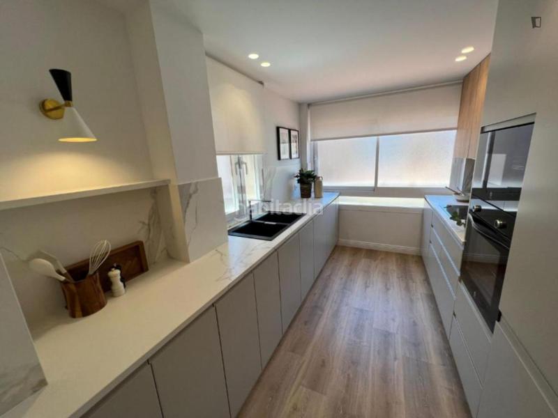 Foto 5d9379c6-2553-402e-aa67-81a82486bc8d. Lloguer apartament amb calefacció a Parque Ayala - Jardín de la Abadía - Huelín Málaga