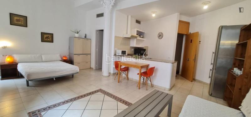 Foto df24e18a-5871-417a-b509-63245c476306. Miete studiowohnung in Raval Barcelona