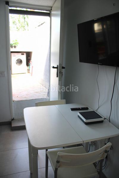 Foto 9cd9eabe-5a27-4a11-bbf5-a0b4f88e2073. Alquiler apartamento en Trinitat Vella Barcelona