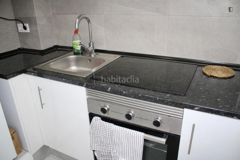 Foto d4d89405-dde5-4953-a1d6-28f356c5f204. Alquiler apartamento en Trinitat Vella Barcelona