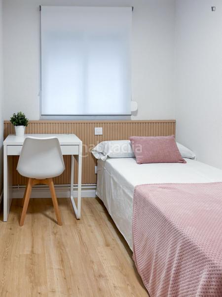 Foto d162bf1b-7c80-46d5-87e7-793bf0597205. Lloguer apartament a Tres Olivos-Valverde Madrid