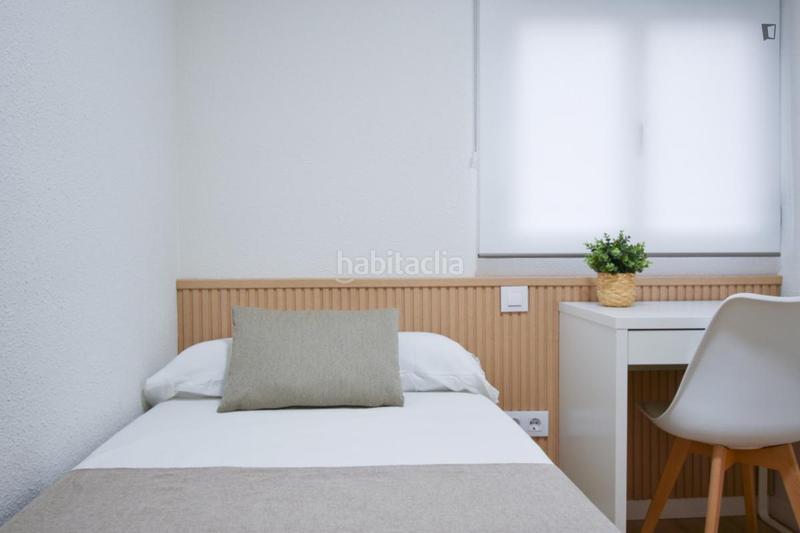 Foto 9f8a63fb-a693-4af8-a8f9-f9d59f77aa33. Miete appartement in Tres Olivos-Valverde Madrid