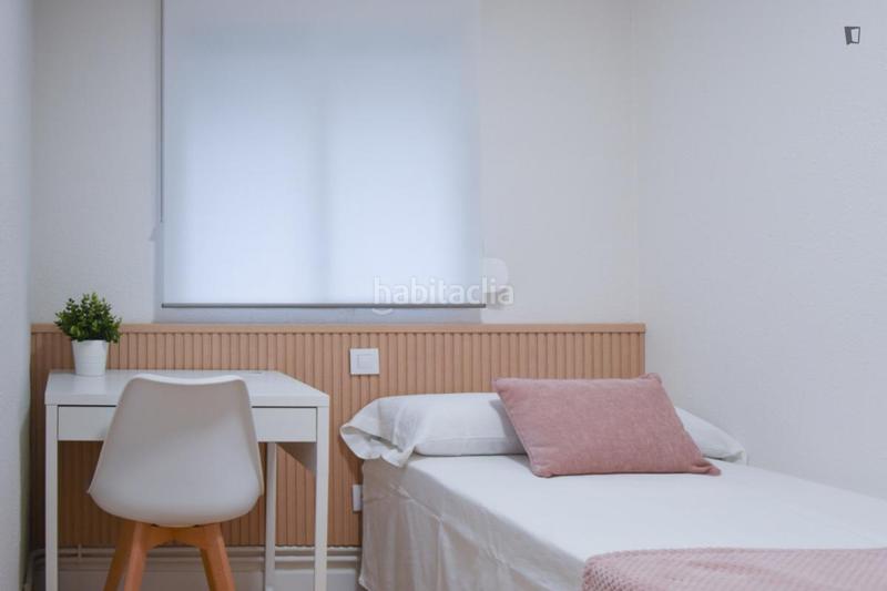 Foto e71bb9a9-6522-4506-8d14-b2854cffa521. Miete appartement in Tres Olivos-Valverde Madrid