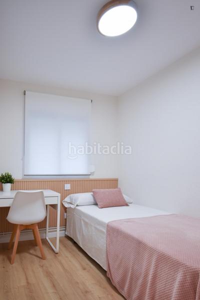 Foto ea9e2fc0-2ddb-4b65-bc5b-10da5f6f140a. Miete appartement in Tres Olivos-Valverde Madrid