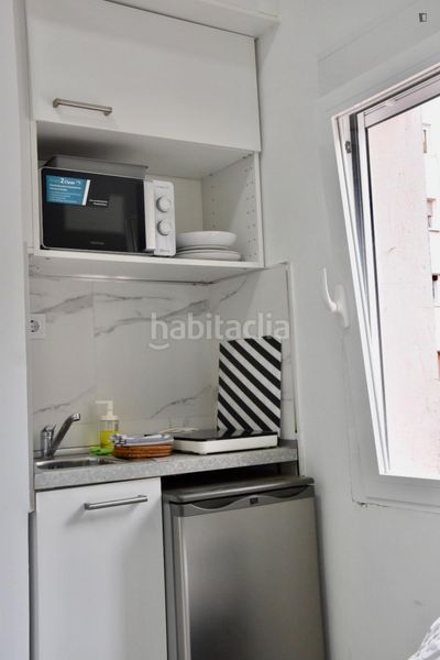 Foto 0fd29b59-bbfe-42e4-b16f-163841f7f9ed. Lloguer estudi amb calefacció a Ibiza Madrid