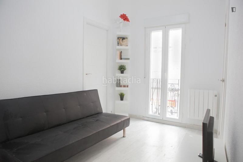 Foto e26279ce-09ca-4e4b-9031-416d4b258033. Alquiler apartamento en Numancia Madrid