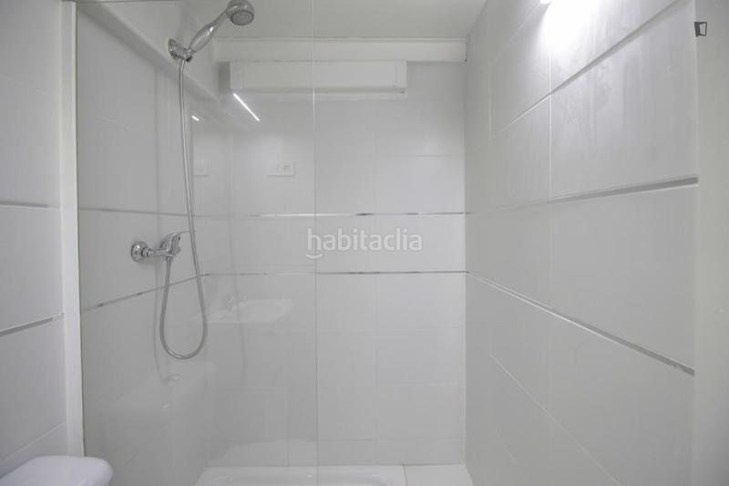 Foto 67e9def6-63d1-435a-9287-963d17a72515. Miete studiowohnung in Pradolongo Madrid