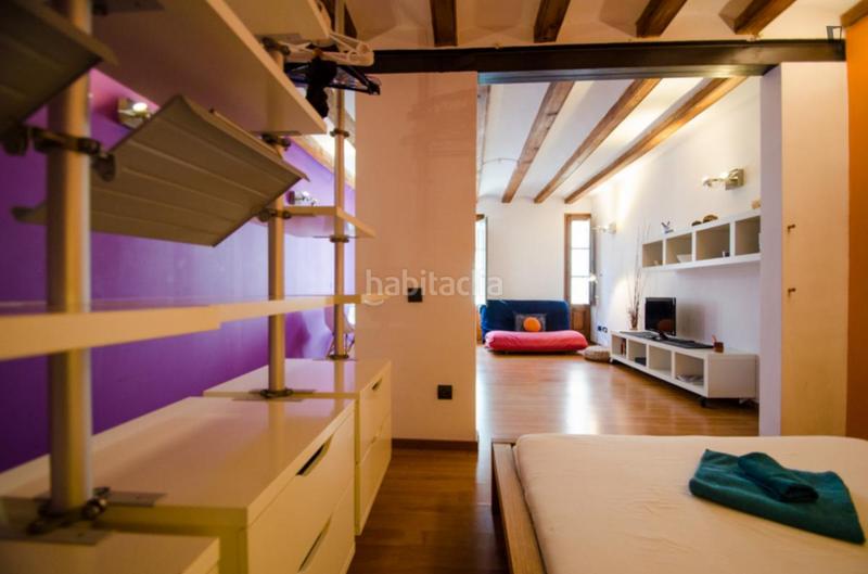 Foto 8d2660a6-d831-4ba6-9d45-d41acf39c72a. Alquiler estudio en Gòtic Barcelona