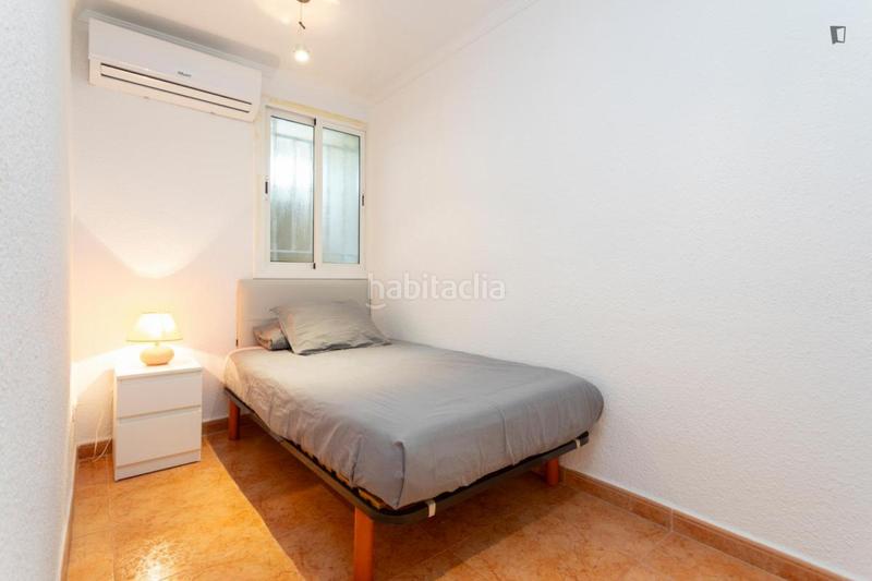 Foto eb45a953-b292-40bd-b6a5-5a152cb29370. Lloguer apartament a La Teixonera Barcelona