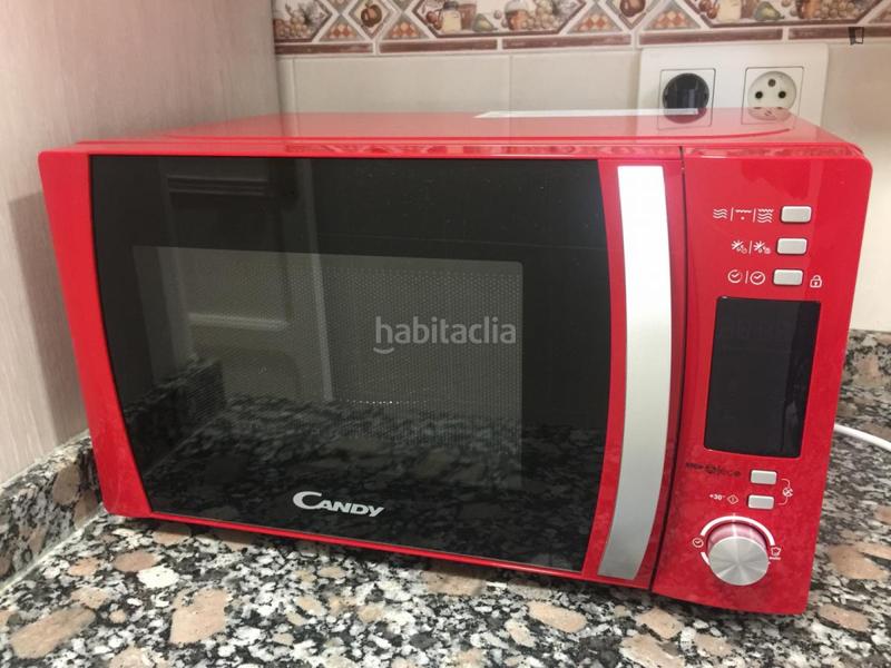 Foto e150e8b6-2244-4612-b24f-b152816c619c. Alquiler apartamento en El Cabanyal-El Canyamelar Valencia