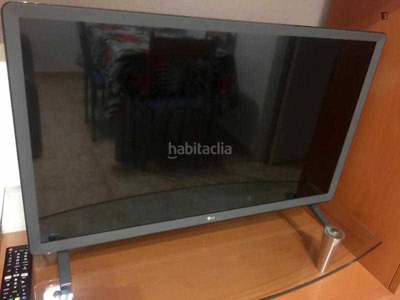 Foto f546379f-fbef-42bc-b489-40fe0c82c688. Alquiler apartamento en El Cabanyal-El Canyamelar Valencia
