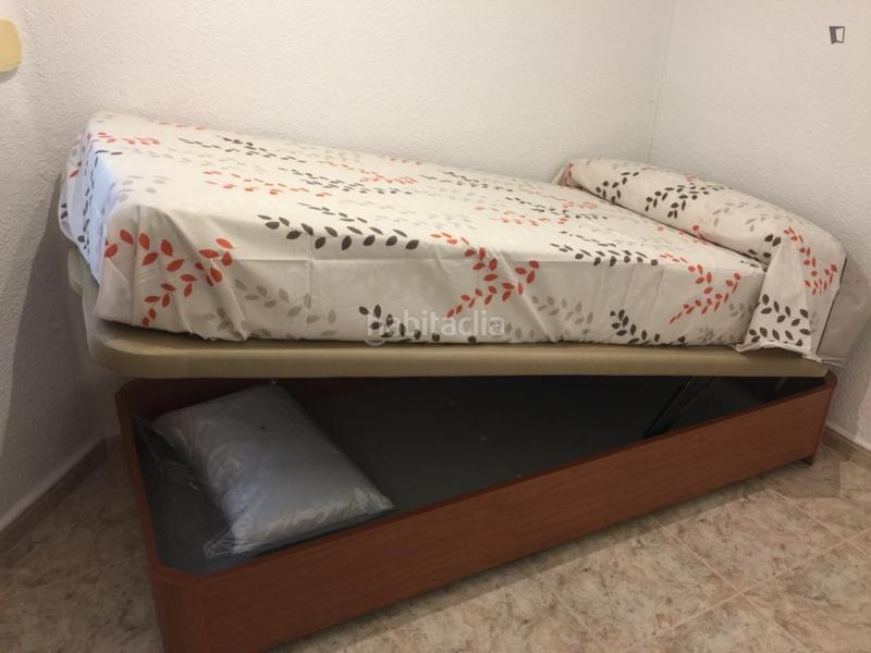 Foto f8b6437c-5640-4460-a2b0-5458111f9e29. Alquiler apartamento en El Cabanyal-El Canyamelar Valencia