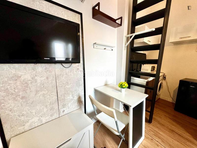 Foto 948dc24e-0083-44c5-94c6-758243a4e060. Rent studio in Berruguete Madrid