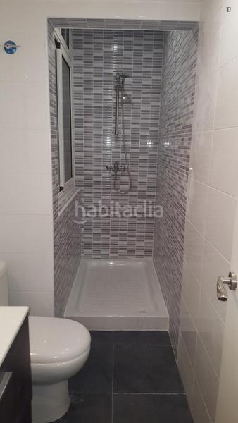 Foto 19a12983-cb04-4e0d-a28c-013d1798c8f4. Rent apartment in Turó de la Peira Barcelona