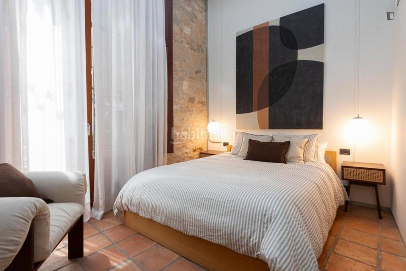 Foto 25b03a0f-5e35-4c13-87a9-a276a1be1437. Lloguer apartament a Gòtic Barcelona