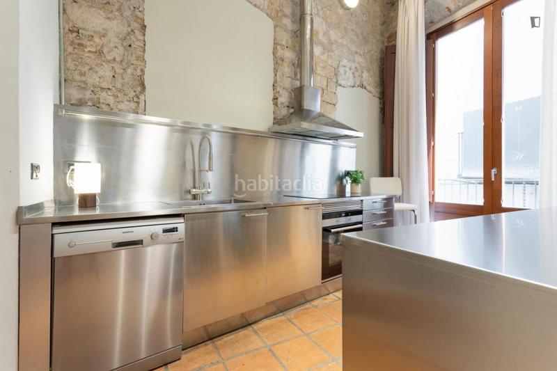 Foto 0edaf6d6-c063-4731-800c-ac619ba0f2ea. Alquiler apartamento en Gòtic Barcelona