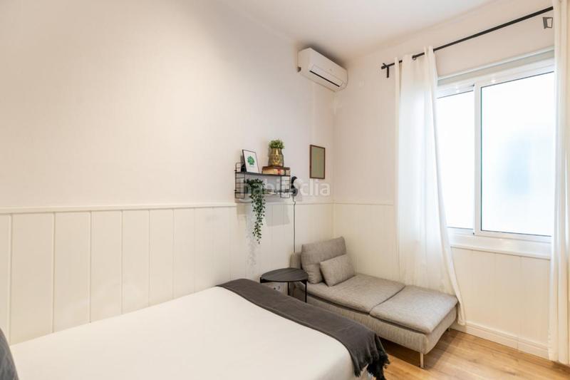 Foto 18a1474f-b8b4-4a0c-9e58-4fe100e3b7f0. Miete studiowohnung mit heizung in Jerónimos Madrid