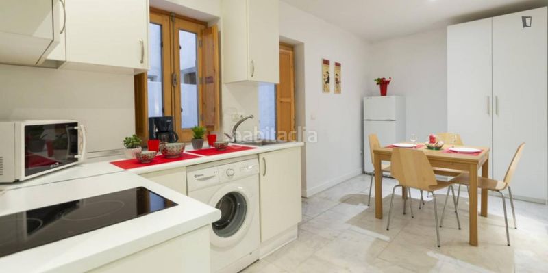 Foto b6ef8791-b04a-45e0-beb8-4fe838040151. Rent apartment with heating in Puerta del Ángel Madrid