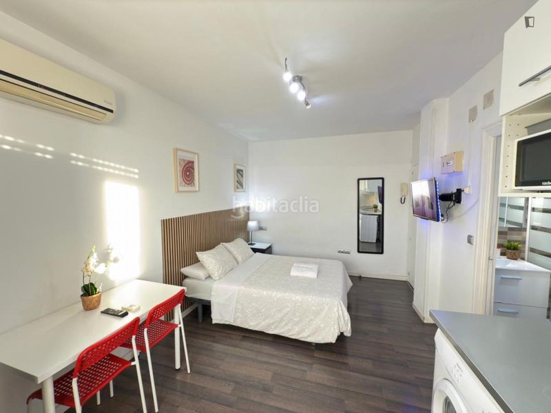 Foto d8021f34-3029-48f9-aa45-af85c0ef1157. Lloguer estudi amb calefacció a Arapiles Madrid