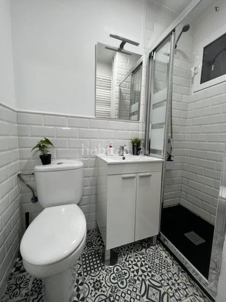 Foto c2ba19ca-7876-4244-a18b-b13de4ff9330. Rent studio with heating in Arapiles Madrid