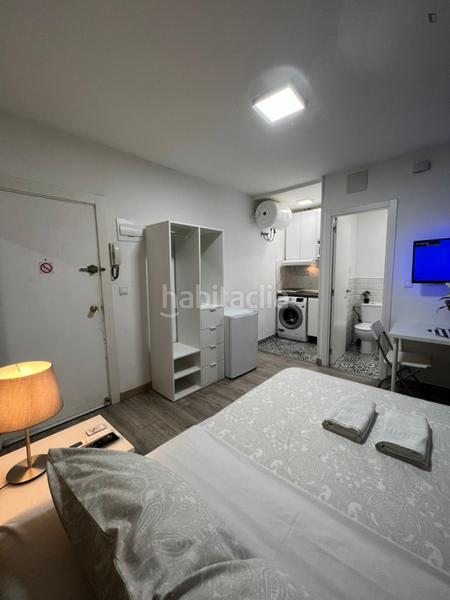 Foto e794a490-bc68-49e1-b27f-1a0a87e6fbc0. Rent studio with heating in Arapiles Madrid