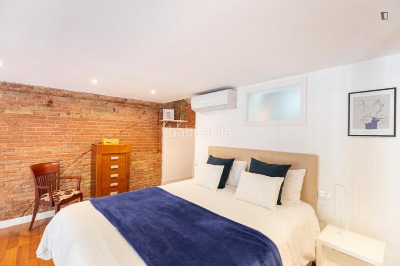 Foto 48246b59-f962-4d2a-81e6-9bc2cbc7f6f4. Alquiler apartamento en Vila de Gràcia Barcelona