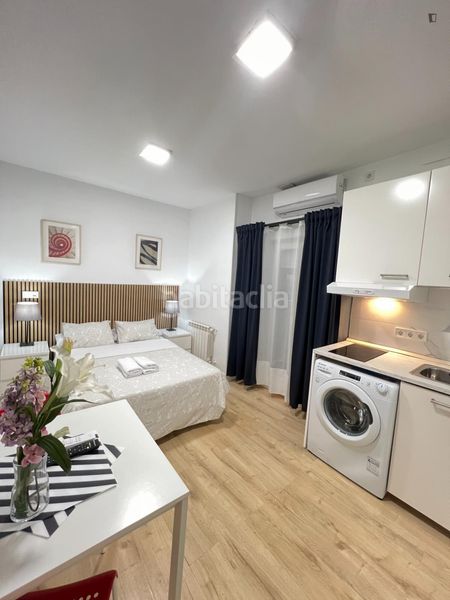 Foto ad297b7f-2bb6-487b-8bd5-7f453fbd3c2d. Miete studiowohnung mit heizung in Arapiles Madrid