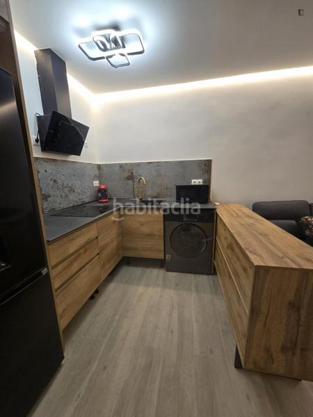 Foto 6dee6500-f378-40f5-abb7-e560b993e9a5. Affitto casa in Valdeacederas Madrid