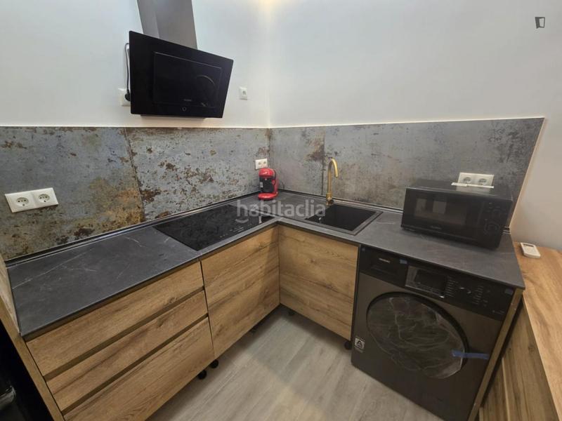 Foto 51832aeb-443c-4665-b436-e91b877657ee. Rent house in Valdeacederas Madrid