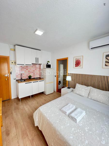 Foto 0b04d90a-d11d-4da2-ab26-9f7f159041da. Alquiler estudio en Arapiles Madrid