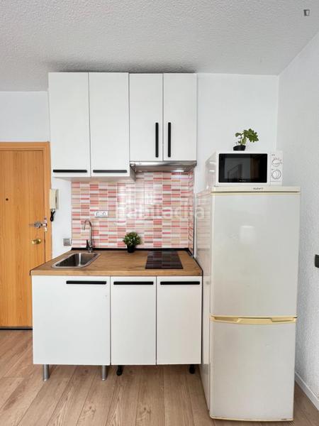 Foto 5ba3519e-fa16-4638-b8be-fce6866e83e2. Alquiler estudio en Arapiles Madrid