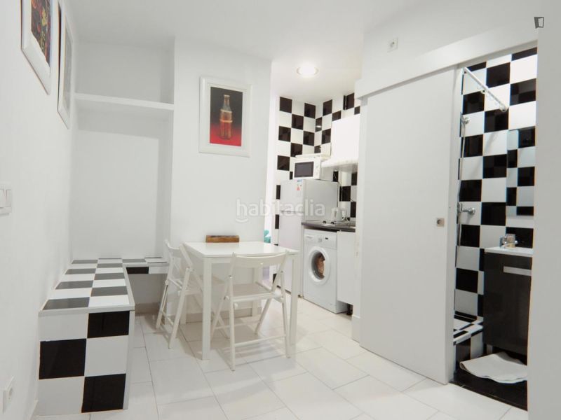 Foto 8f1bd81a-cf6e-4a5b-914a-f4ed5707d43b. Location studio dans Puerta del Ángel Madrid