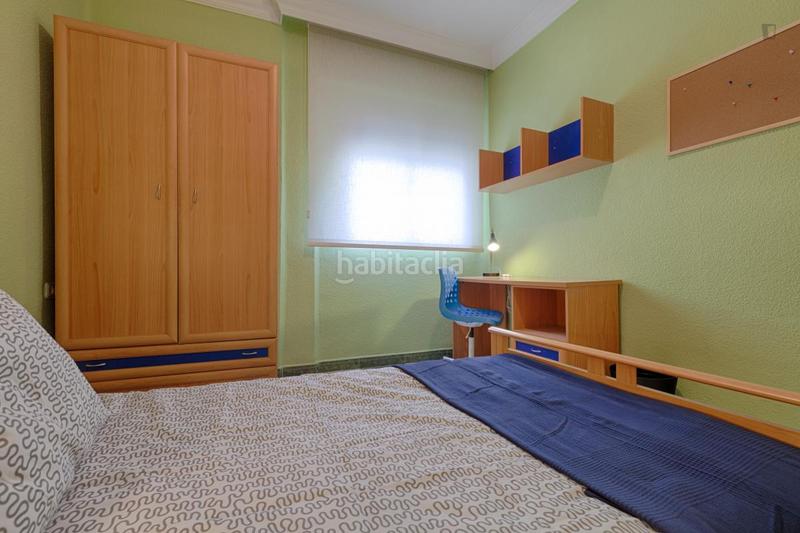 Foto 7b25ee8c-ea74-49b2-b850-cc9ef9e449eb. Alquiler casa en Cervantes Granada