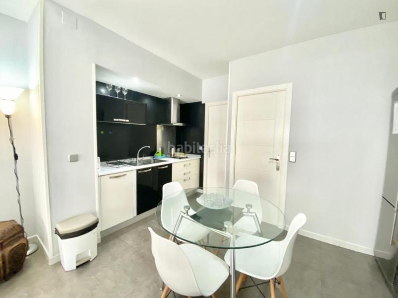 Foto 6b0d1cb4-ed66-48ee-9294-d2756cda8443. Lloguer apartament a Entrevías Madrid