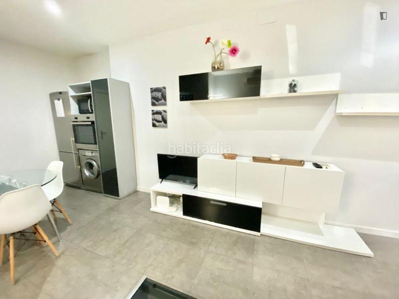 Foto a015fe16-32e9-44b8-8f2b-974269a9cfa1. Lloguer apartament a Entrevías Madrid