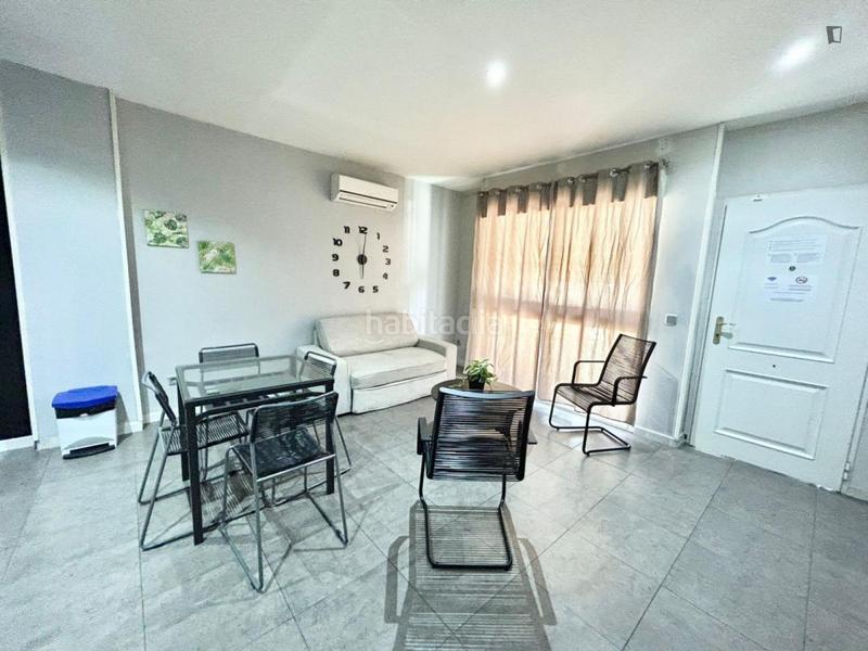 Foto 4bc48c90-acfc-4206-b0a2-ee71bf307946. Alquiler apartamento en Entrevías Madrid