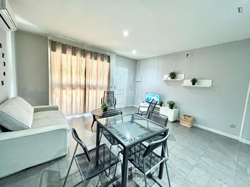 Foto ed7f205d-295c-44ad-af32-dc08eea47467. Alquiler apartamento en Entrevías Madrid